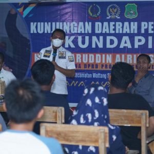Kak Syahar Kundapil di Desa Tellumae Sidrap, Respon Petani Milenial Diluar Dugaan