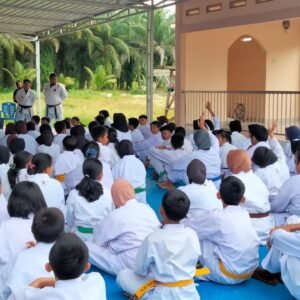 INKANAS Lutra Gelar Ujian Kenaikan Sabuk, Kapolsek Sukamaju Harapkan Peserta Binaannya Melaju Ke-Tingkat Internasional