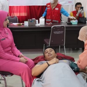 Sambut Hari Bhayangkara, Para Personil Polres Luwu Utara Lakukan Donor Darah