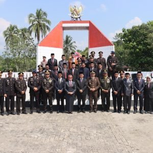 Kenang Jasa Pahlawan, Polres Luwu Utara Bersama Forkopimda Ziarah Nasional di Taman Makam Pahlawan