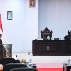 Wabup Suaib Mansur Sampaikan Jawaban Bupati Atas Pandangan Fraksi DPRD Lutra Terhadap RAPBD TA 2024
