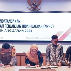 Kapolres Luwu Utara Bersama Bupati Teken NPHD Pemilu 2024