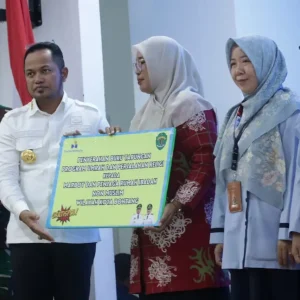 Gubernur Beri Bantuan Perjalanan Religi untuk Pemuka Agama di Bontang