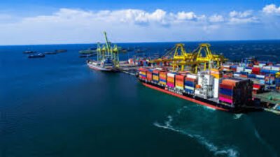 Bagaimana Kebijakan Transportasi Logistik Mempengaruhi Stabilitas Politik di Wilayah Kepulauan Indonesia